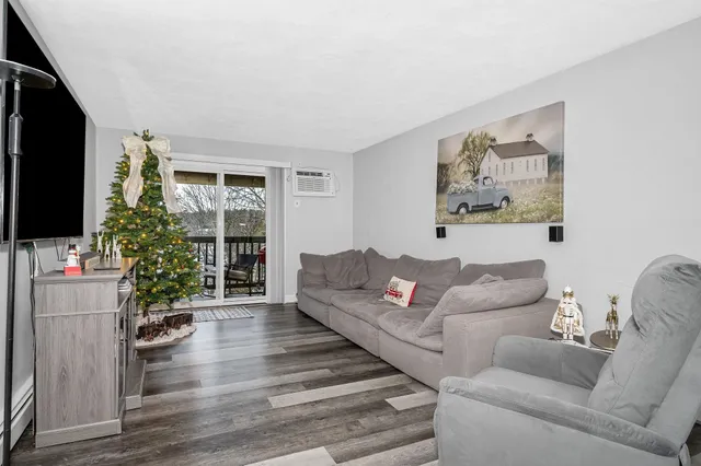 $299,900 | 210 Brook Village Road, Unit 38, Nashua, NH 03062