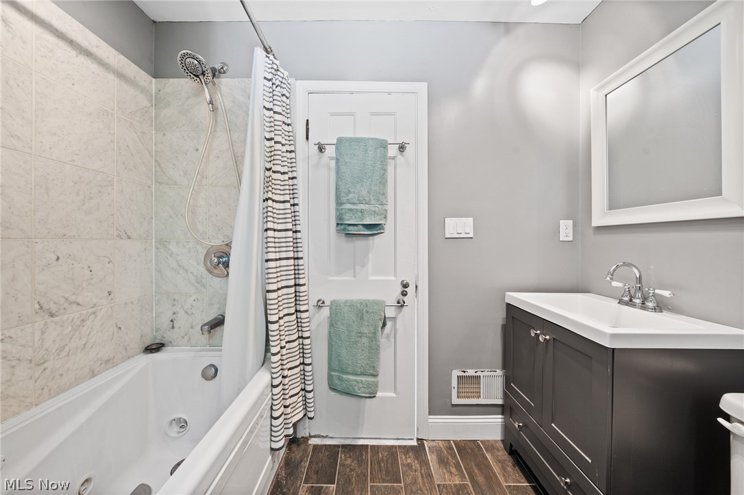 2387 Glendon Road Cleveland, OH 44118 - Photo 25 of 33 Gallery Image 25
