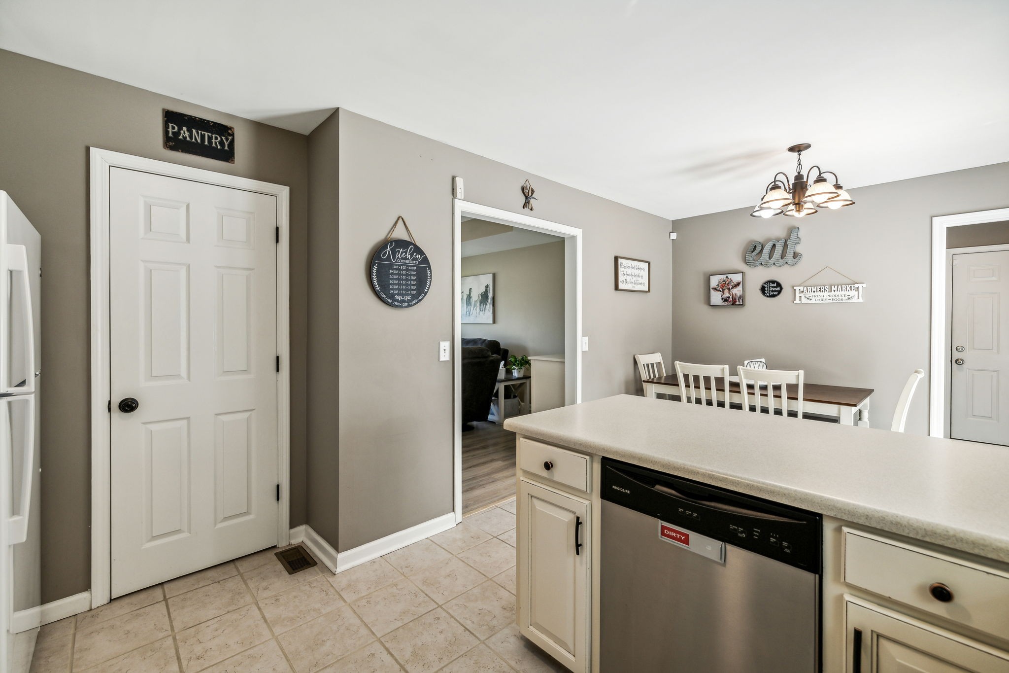 113 Johnny Ruth Court Murfreesboro, TN 37127 - Photo 12 of 39 Gallery Image 12