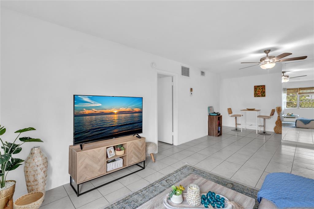 1950 North Andrews Avenue, Unit 210D Wilton Manors, FL 33305 - Photo 19 of 52