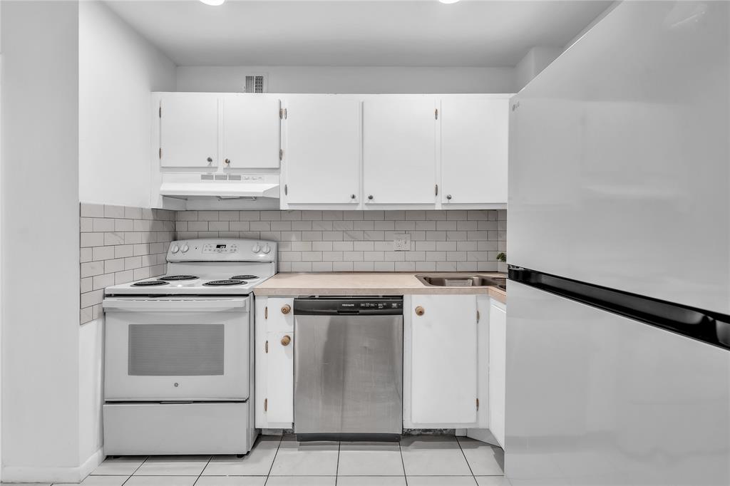 1950 North Andrews Avenue, Unit 210D Wilton Manors, FL 33305 - Photo 24 of 52