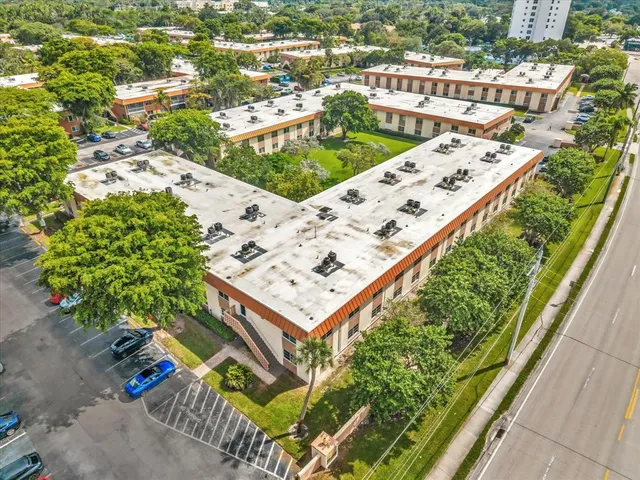 $145,000 | 1950 North Andrews Avenue, Unit 210D, Wilton Manors, FL 33305