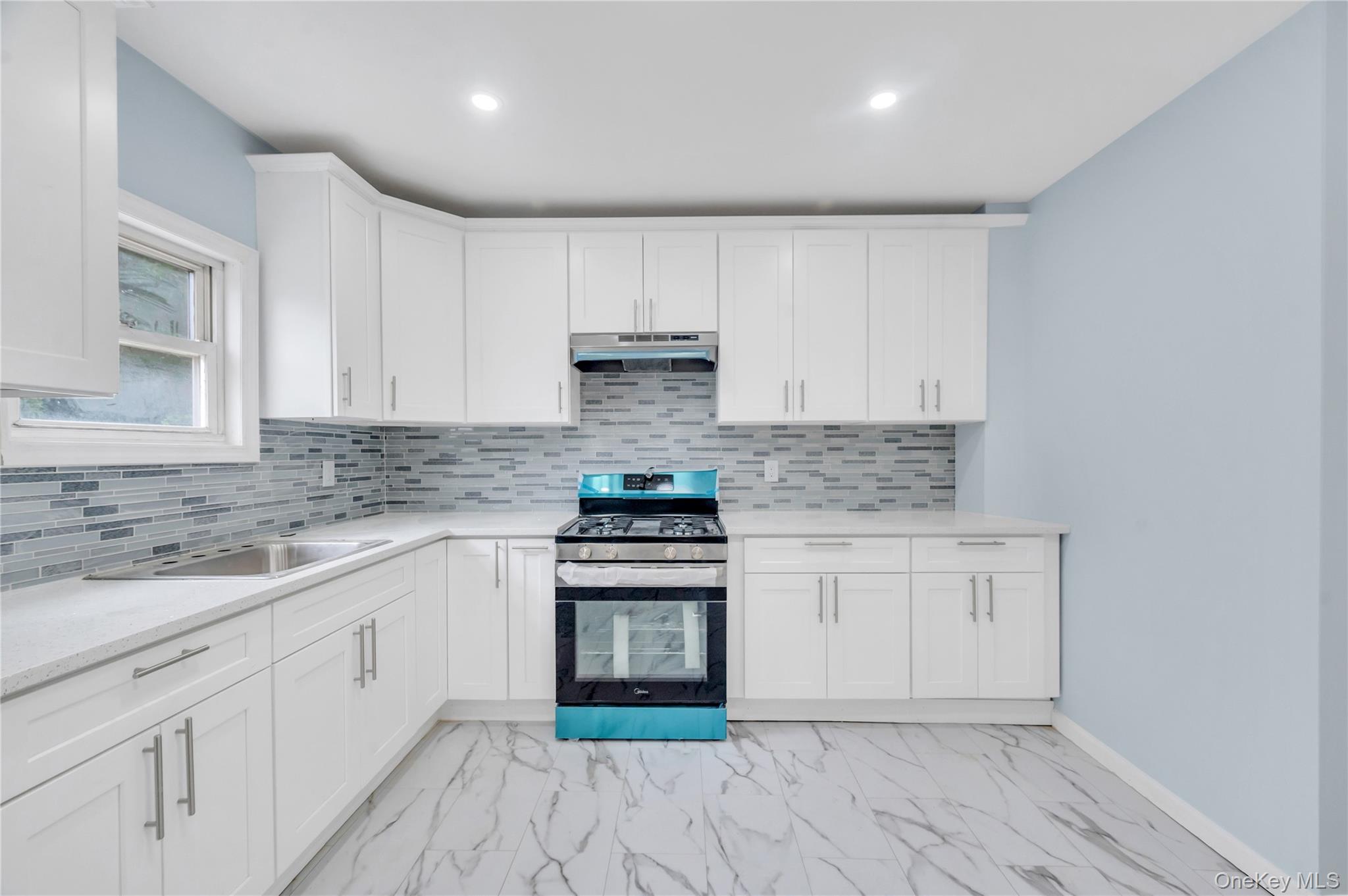 217-08 110th Road Queens, NY 11429 - Photo 9 of 29 Gallery Image 9