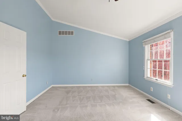 a view of empty room with window