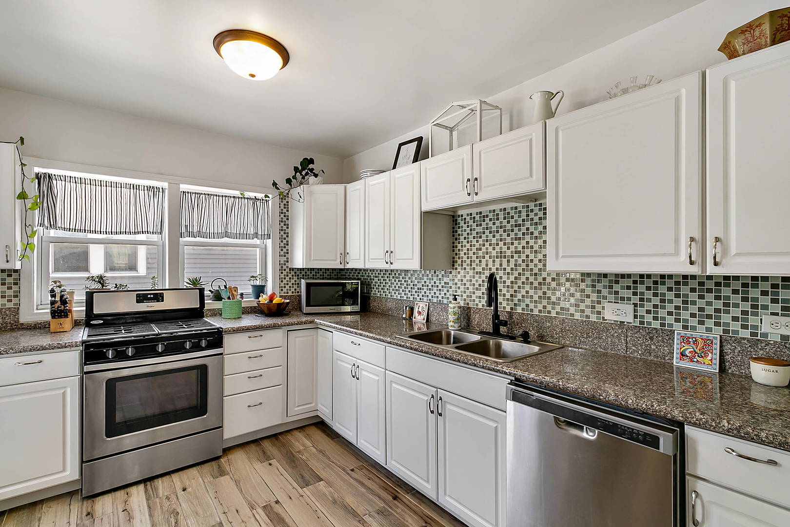 915 Madison Street Lockport, IL 60441 - Photo 8 of 17