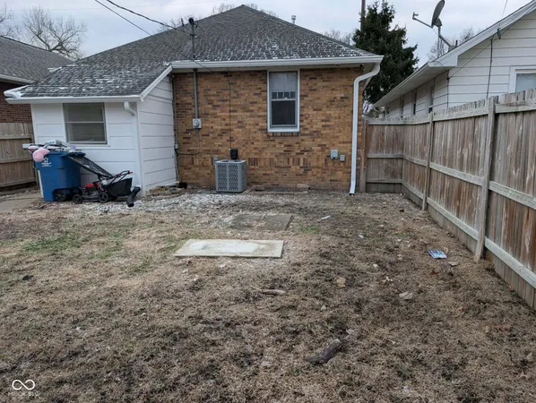 $185,999 | 1338 South 20th Street, Terre Haute, IN 47803