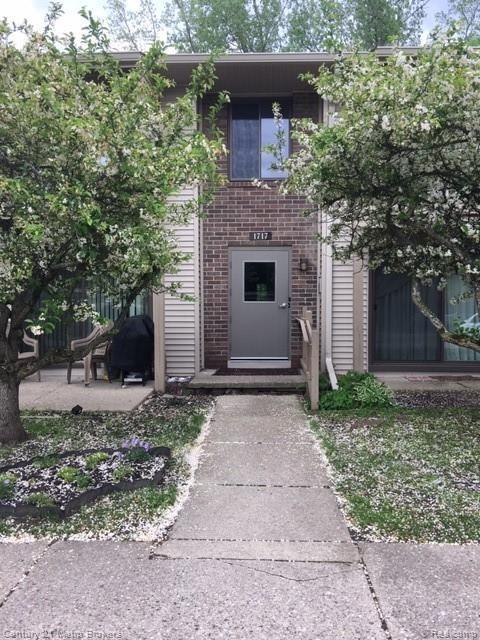 1717 Maple Ridge Road, Unit 14 Haslett, MI 48840 - Photo 1 of 19