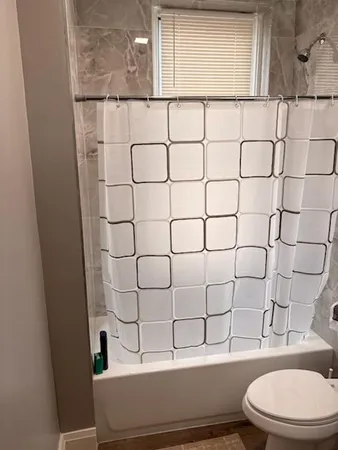 $1,100 | 10501 South Corliss Avenue, Unit 1, Chicago, IL 60628