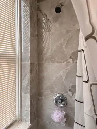 $1,100 | 10501 South Corliss Avenue, Unit 1, Chicago, IL 60628