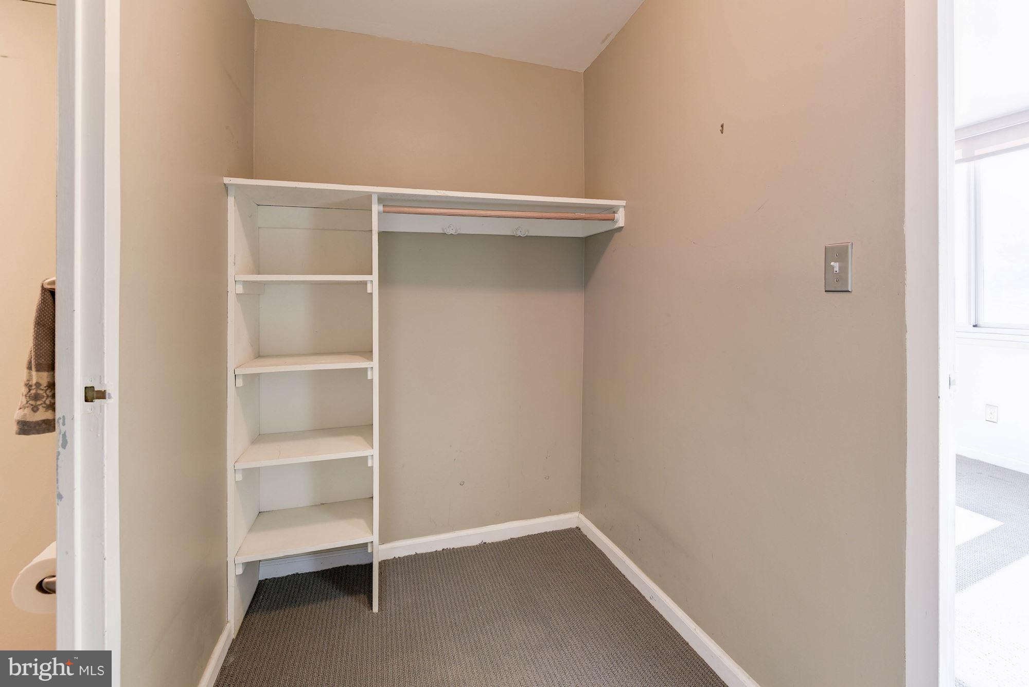 1301 South Arlington Ridge Road, Unit 504 Arlington, VA 22202 - Photo 14 of 26 Walk-in closet