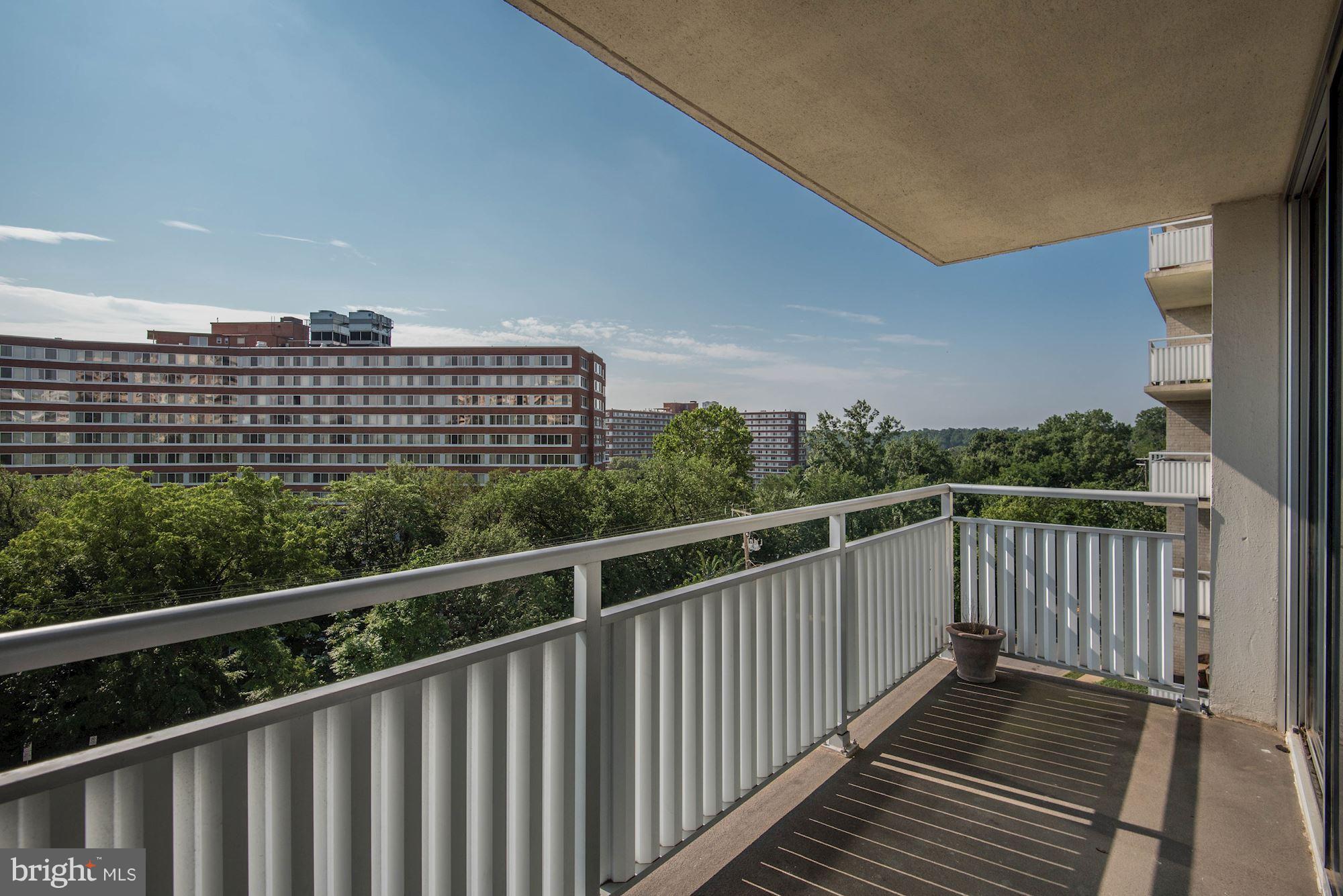 1301 South Arlington Ridge Road, Unit 504 Arlington, VA 22202 - Photo 8 of 26 Sizable balcony overlooking Crystal City