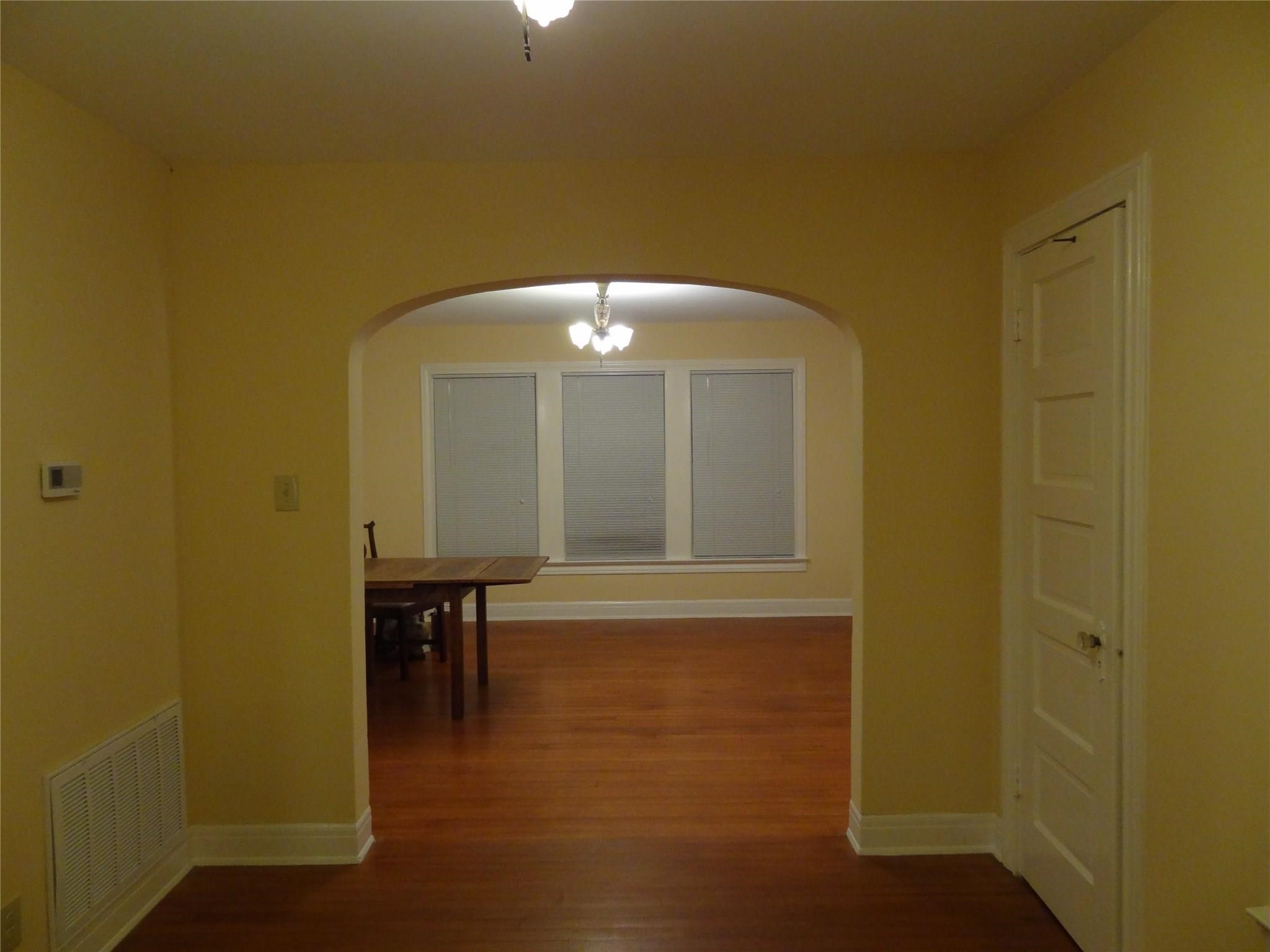 633 Harvard Street Houston, TX 77007 - Photo 2 of 9