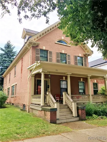 $1,400 | 451 Franklin Street, Unit 2, Buffalo, NY 14202