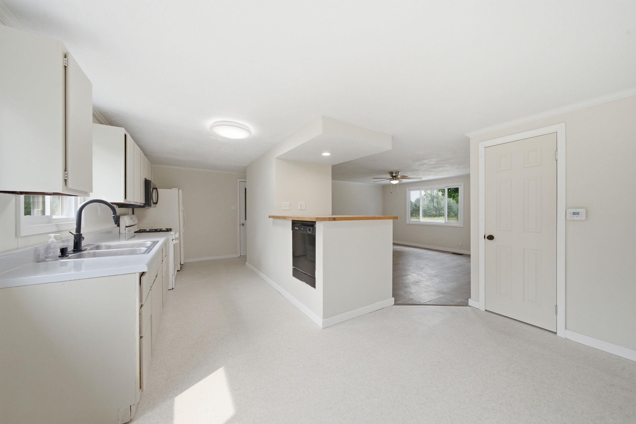 3490 South 37 Road Cadillac, MI 49601 - Photo 12 of 30 1948107-8da0a00e-ba1a-496b-b2d7-e6128fe00cdb.JPG