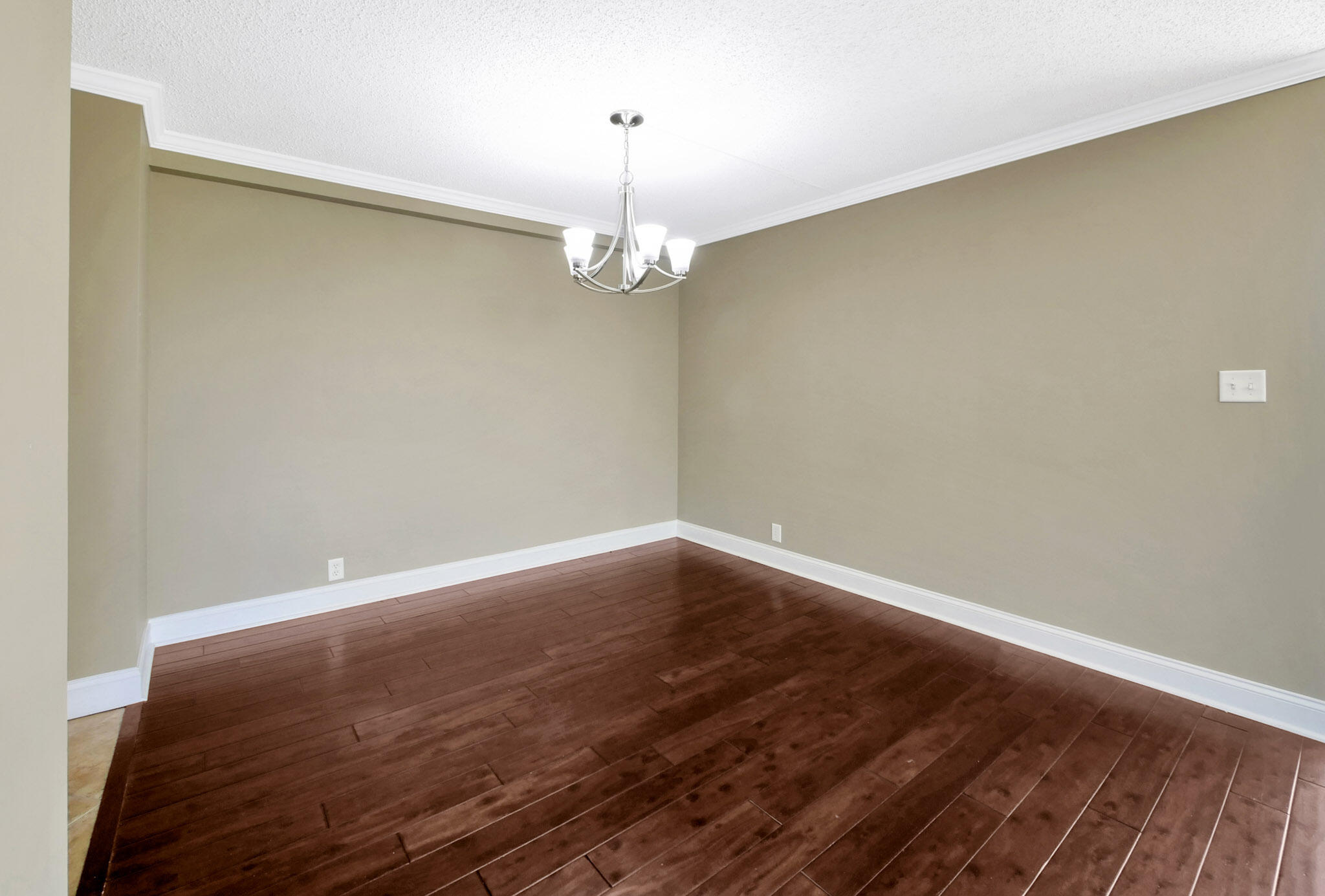 1131 Stringers Ridge Road, Unit 3J Chattanooga, TN 37405 - Photo 10 of 29 3J Pinnacle Dining Room