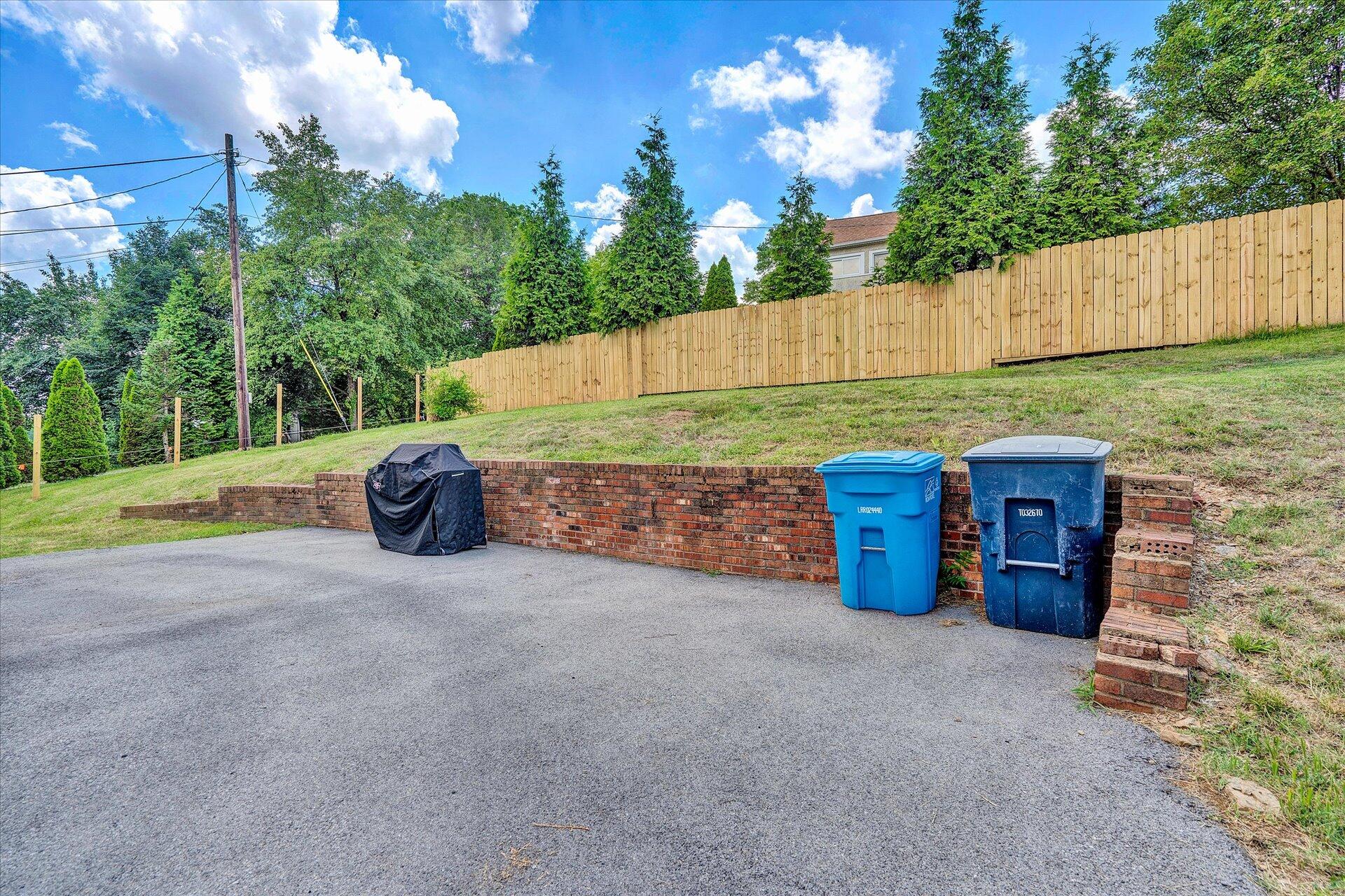 2412 Shull Road Northeast Roanoke, VA 24012 - Photo 16 of 20 L15