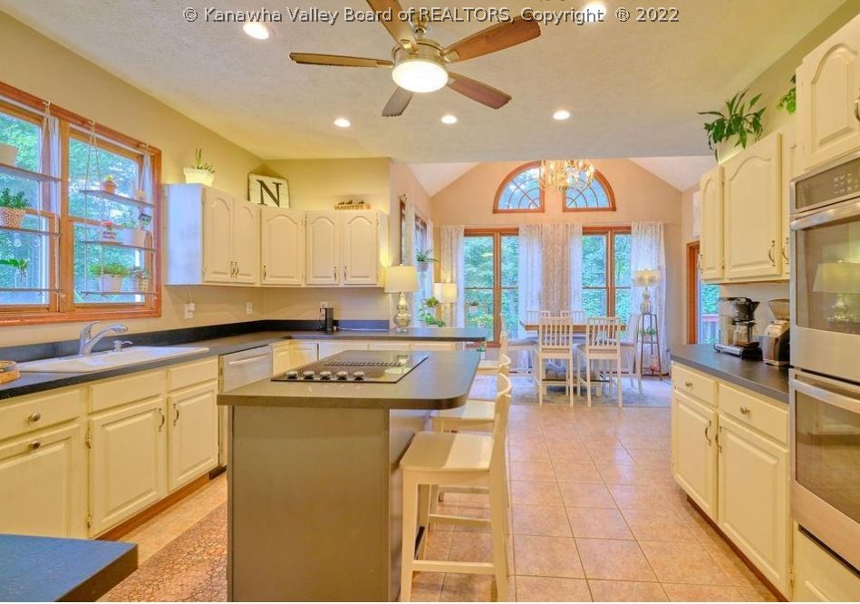 1017 Shawnee Trail Elkview, WV 25071 - Photo 10 of 18 Gallery Image 10