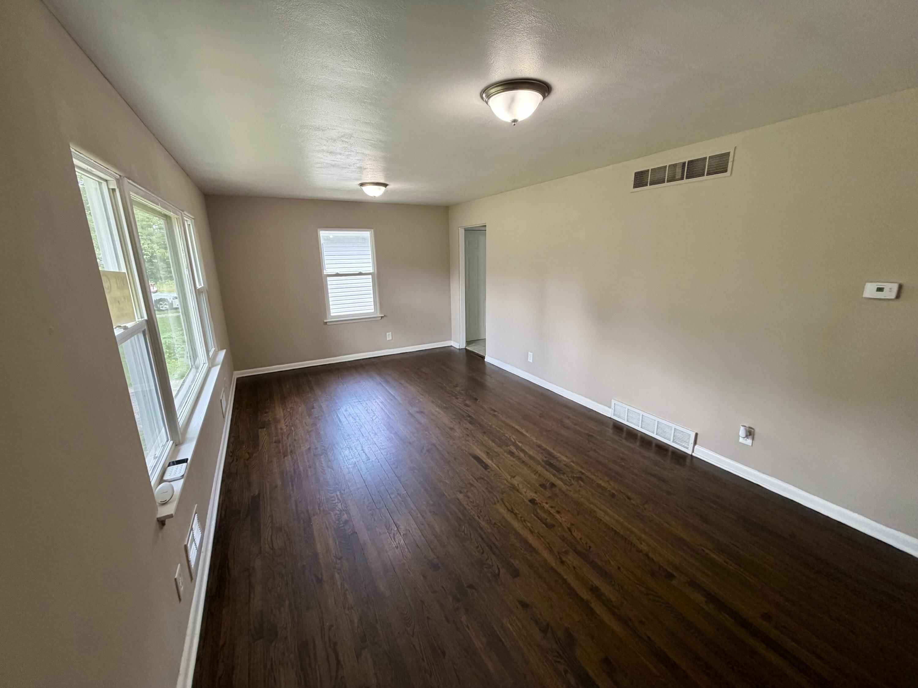4841 Kentucky Street Gary, IN 46409 - Photo 7 of 18 3000x2250