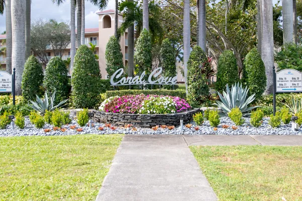 $274,900 | 5749 Gemstone Court, Unit 403, Boynton Beach, FL 33437