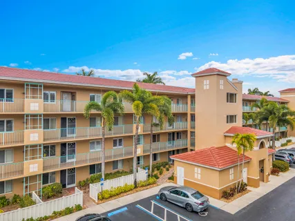 $274,900 | 5749 Gemstone Court, Unit 403, Boynton Beach, FL 33437