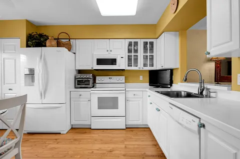 $274,900 | 5749 Gemstone Court, Unit 403, Boynton Beach, FL 33437