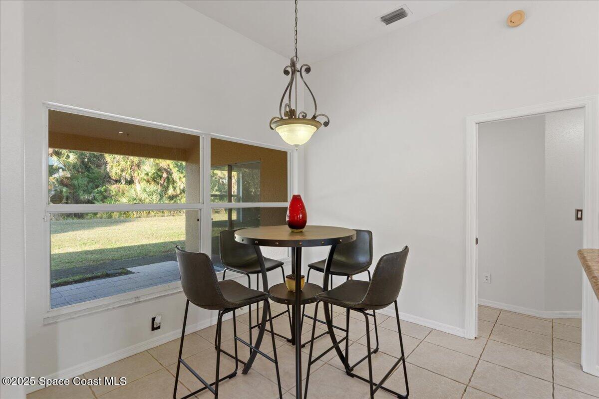 281 Abello Road Southeast Palm Bay, FL 32909 - Photo 13 of 35 11-Dining Area