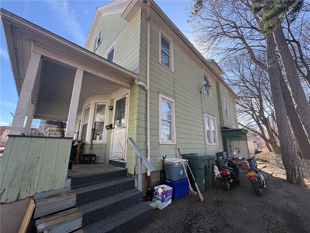 7 Riverbank Place Rochester, NY 14621 - Photo 3 of 43