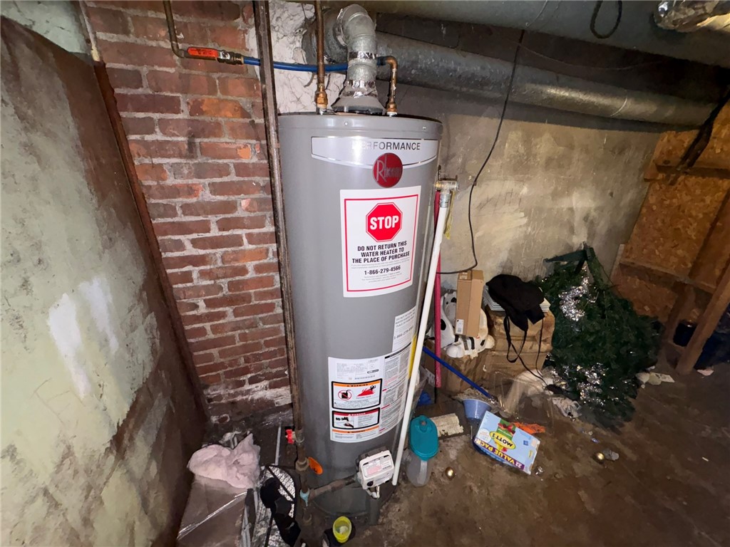 7 Riverbank Place Rochester, NY 14621 - Photo 35 of 43