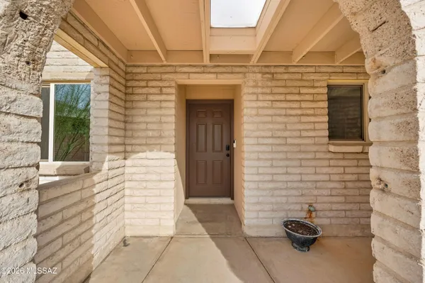 $374,900 | 2572 West Calle Genova, Tucson, AZ 85745