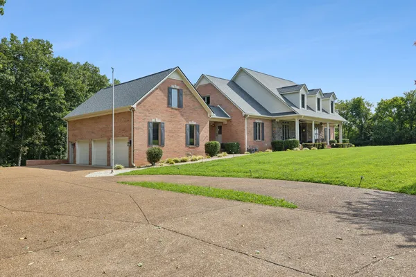 $1,299,000 | 1208 Davidson Lane, Columbia, TN 38401