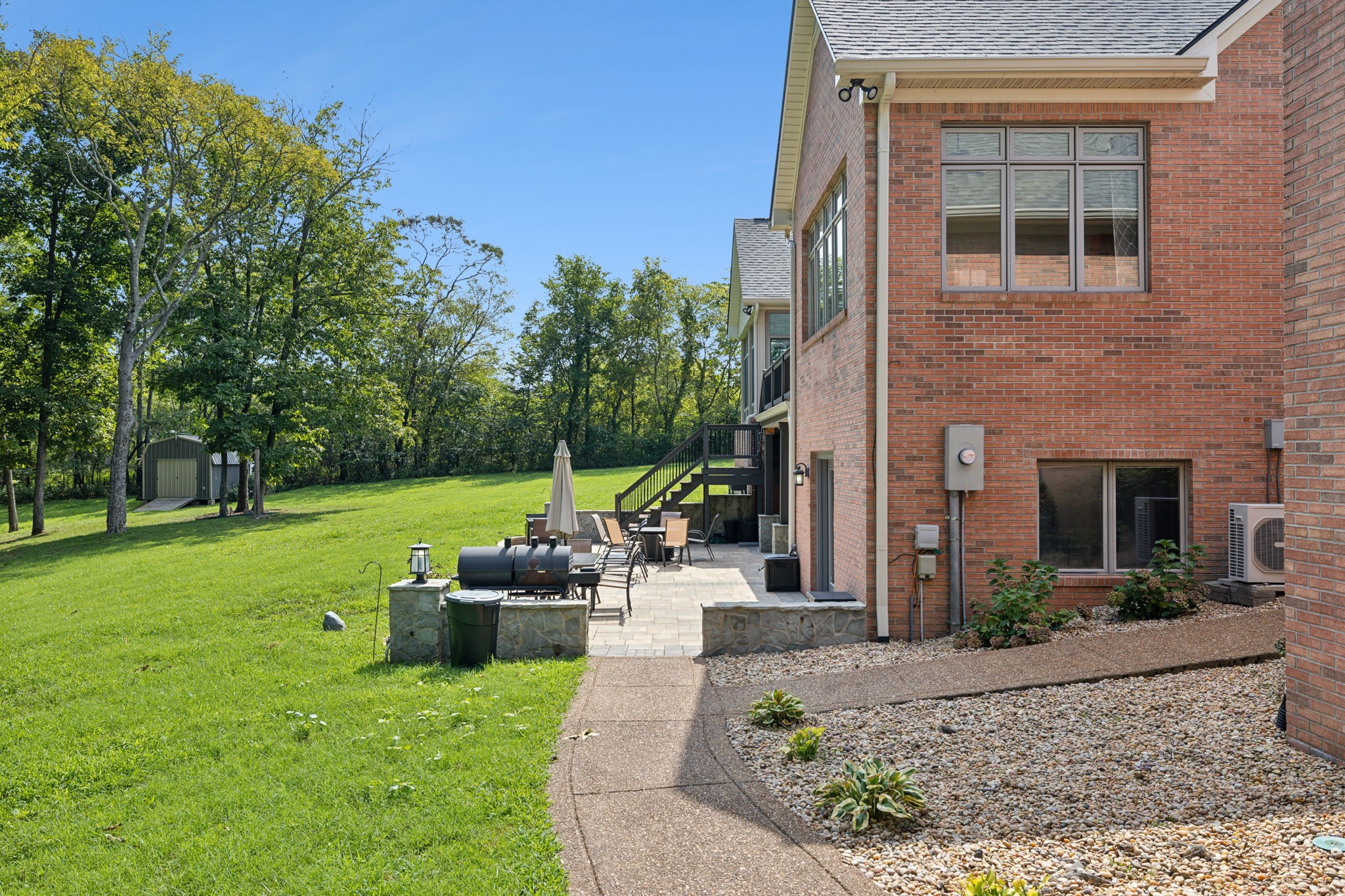 1208 Davidson Lane Columbia, TN 38401 - Photo 67 of 85 a view of a patio with couches plants and large trees