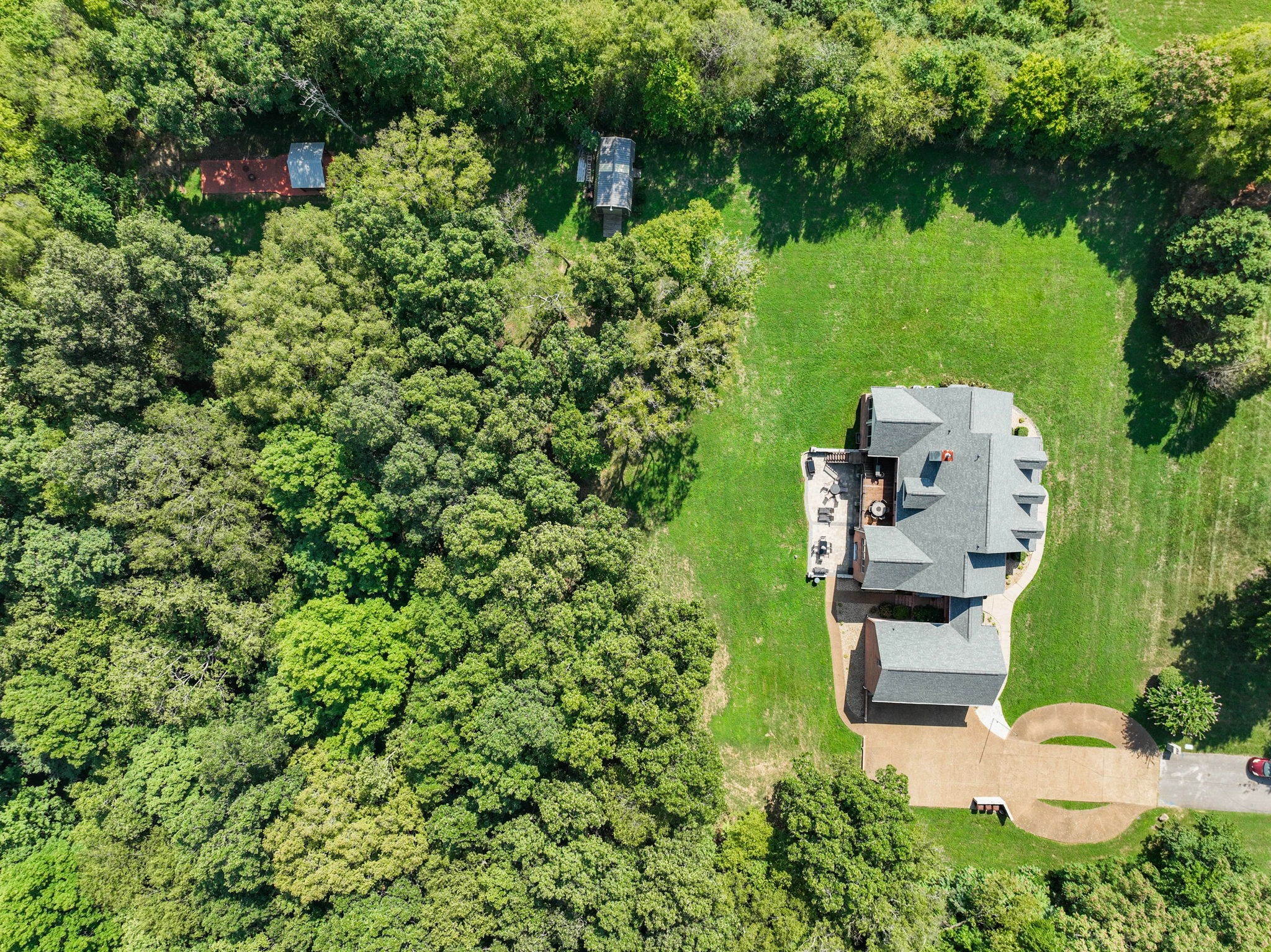 1208 Davidson Lane Columbia, TN 38401 - Photo 83 of 85 an aerial view of a house with a yard and lake view