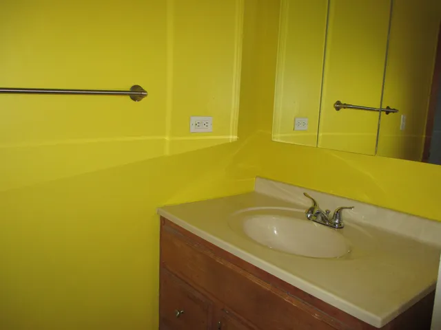 $169,900 | 3902 Claire Boulevard, Midlothian, IL 60445