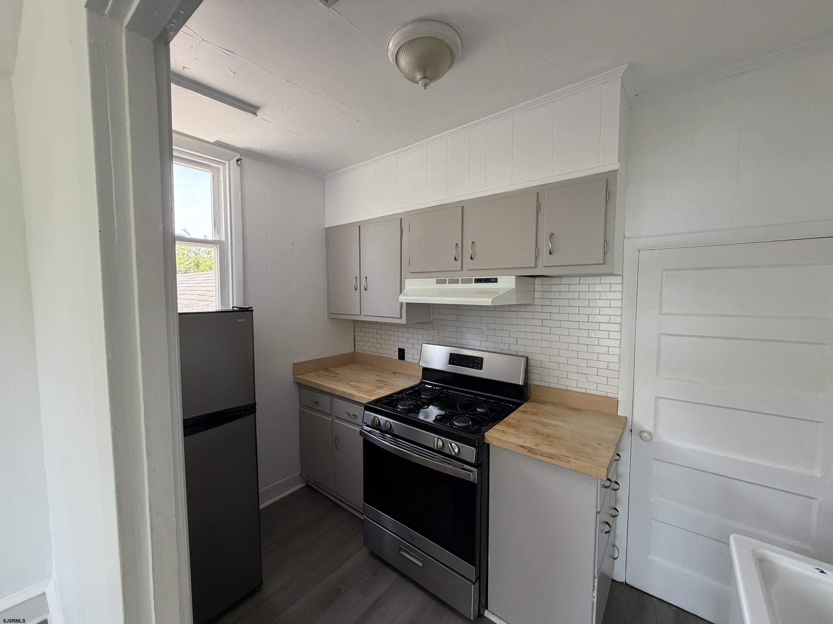 1052 Shore Road Linwood, NJ 08221 - Photo 5 of 15