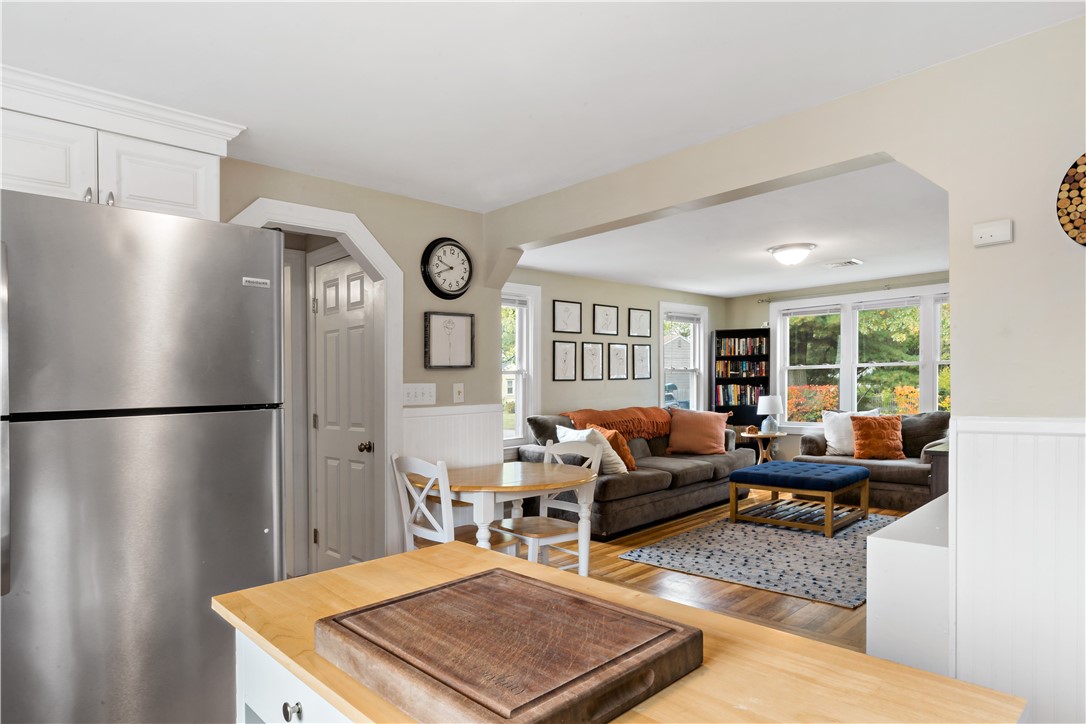 52 Merle Street Warwick, RI 02889 - Photo 11 of 27
