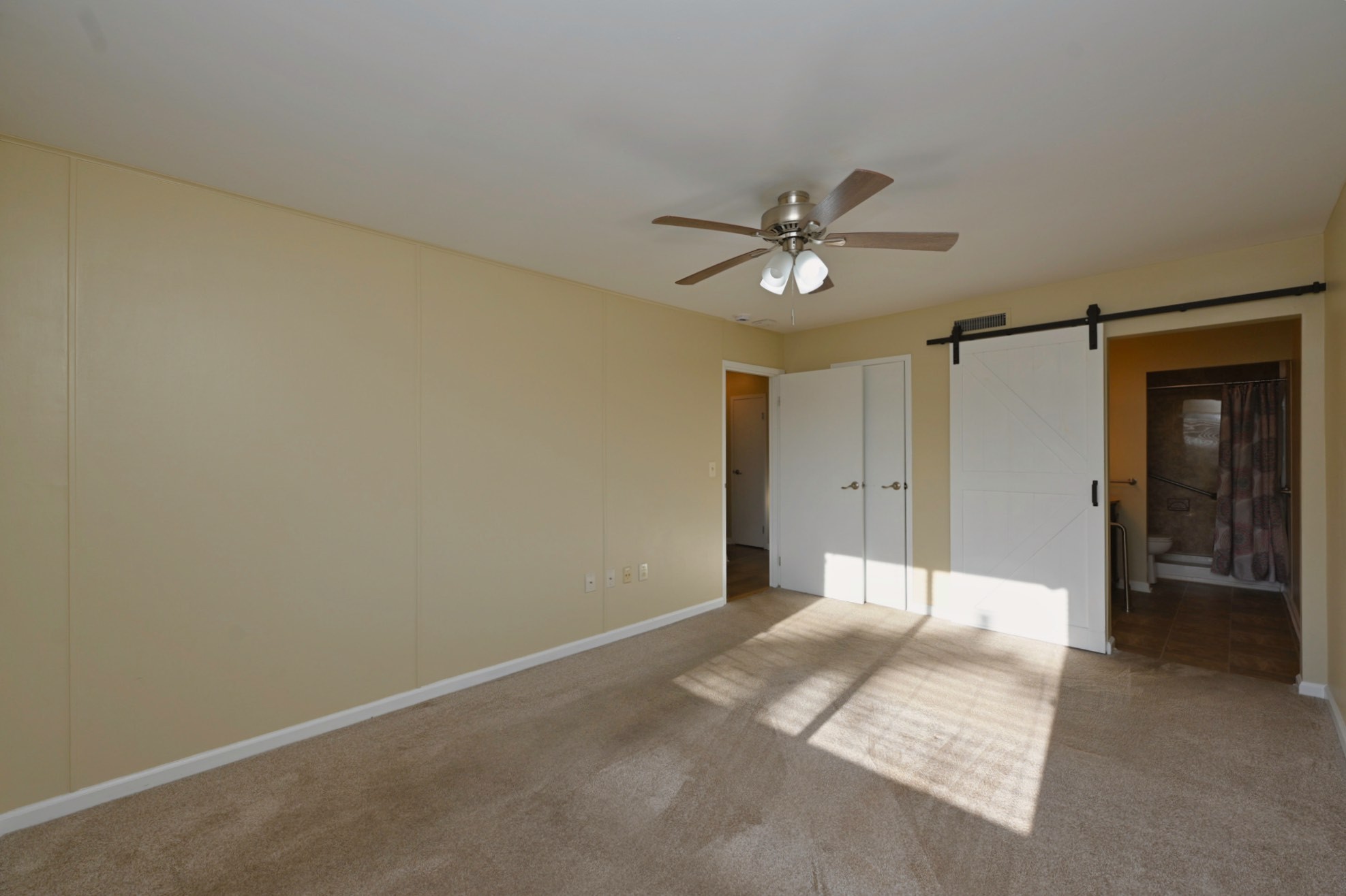 200 Sanders Ferry Road, Unit 2307 Hendersonville, TN 37075 - Photo 13 of 29 a view of a room with a ceiling fan and a chandelier fan