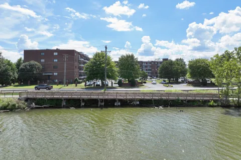 $239,900 | 200 Sanders Ferry Road, Unit 2307, Hendersonville, TN 37075