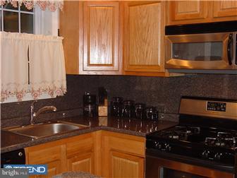 6610 Morris Park Road Philadelphia, PA 19151 - Photo 11 of 12 Kitchen