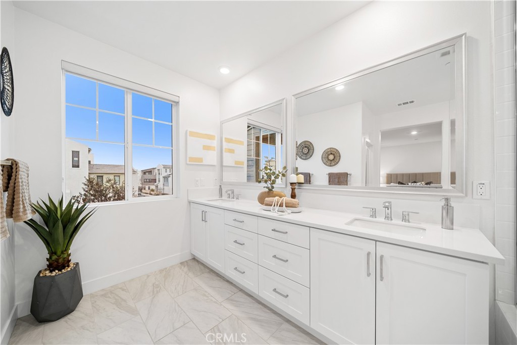 121 Yugen Irvine, CA 92618 - Photo 21 of 29