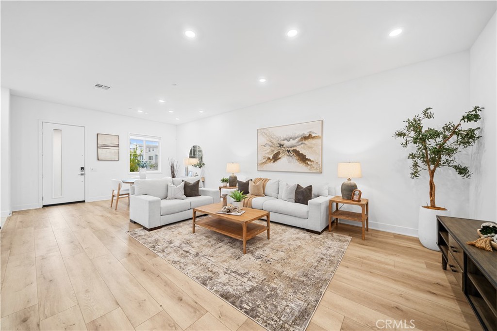 121 Yugen Irvine, CA 92618 - Photo 7 of 29