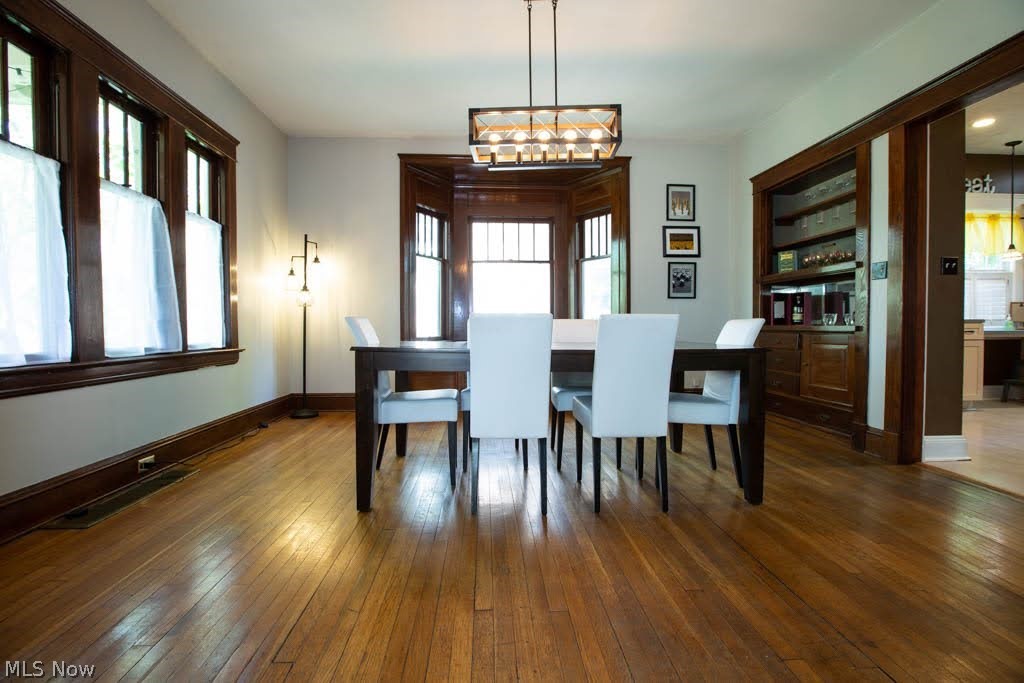 3178 Oak Road Cleveland, OH 44118 - Photo 7 of 35