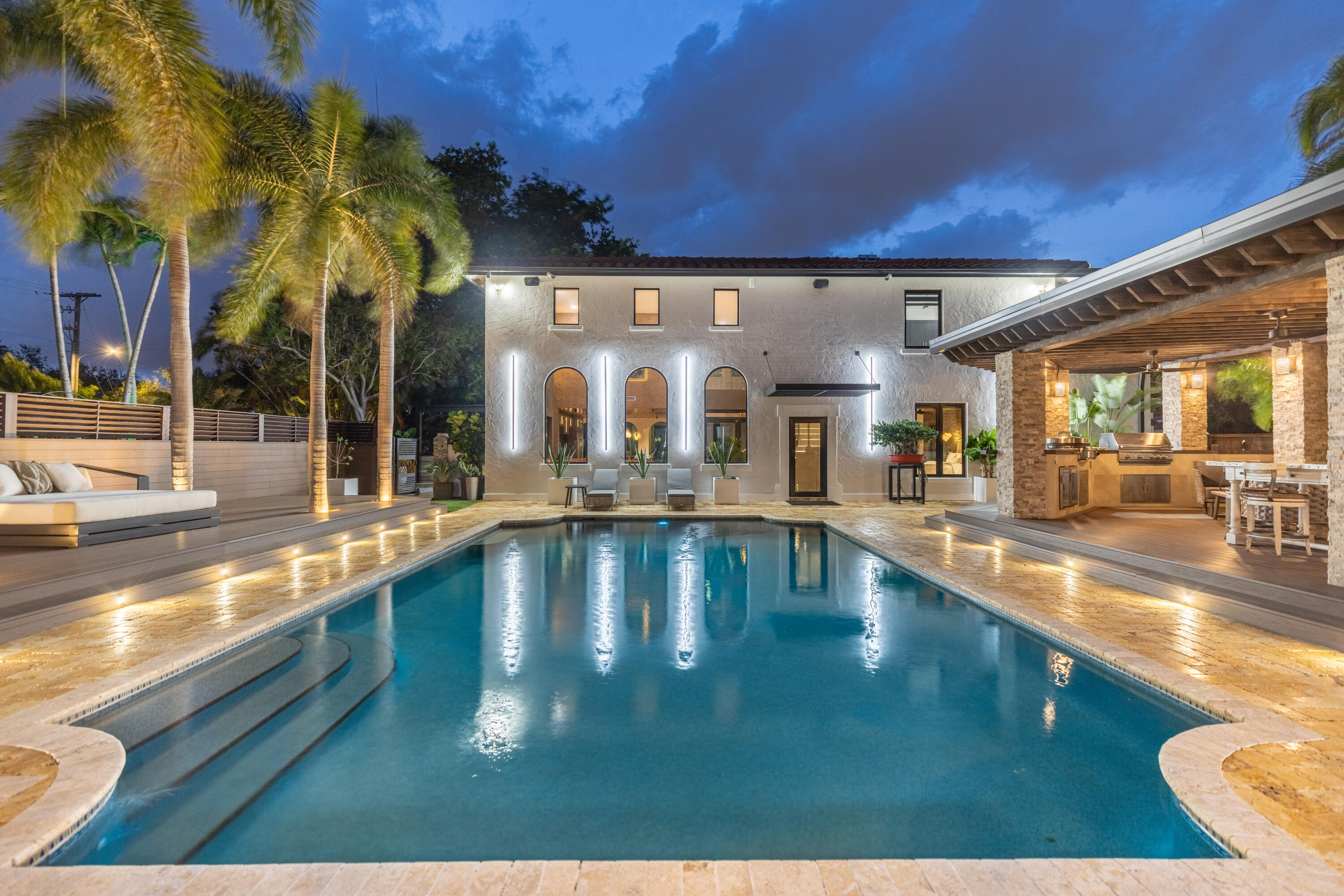 290 Northwest 6th Street Boca Raton, FL 33432 - Photo 2 of 91 290 NW 6th Street, Boca Raton