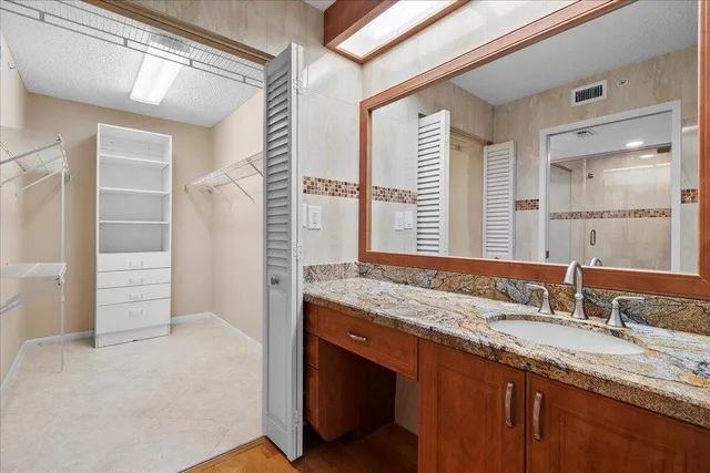 $2,000 | 4734 Lucerne Lakes Boulevard East, Unit 302, Lake Worth, FL 33467