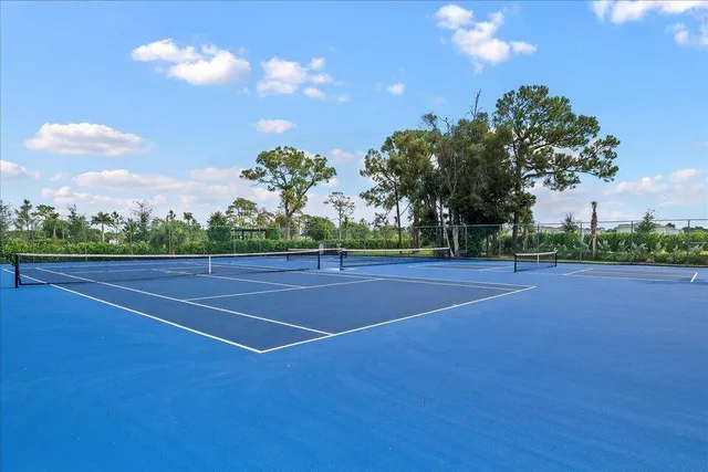 $2,000 | 4734 Lucerne Lakes Boulevard East, Unit 302, Lake Worth, FL 33467