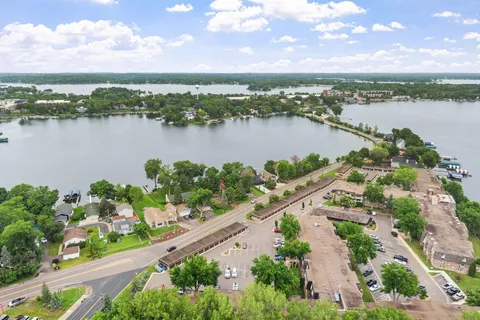 $159,900 | 4407 Wilshire Boulevard, Unit 305, Mound, MN 55364