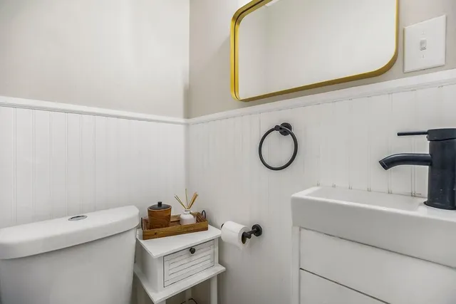 $375,000 | 1705 Southwest Walnut Street, Blue Springs, MO 64015