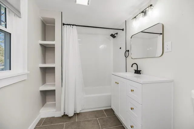 $375,000 | 1705 Southwest Walnut Street, Blue Springs, MO 64015