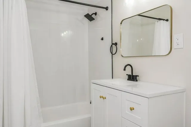 $375,000 | 1705 Southwest Walnut Street, Blue Springs, MO 64015