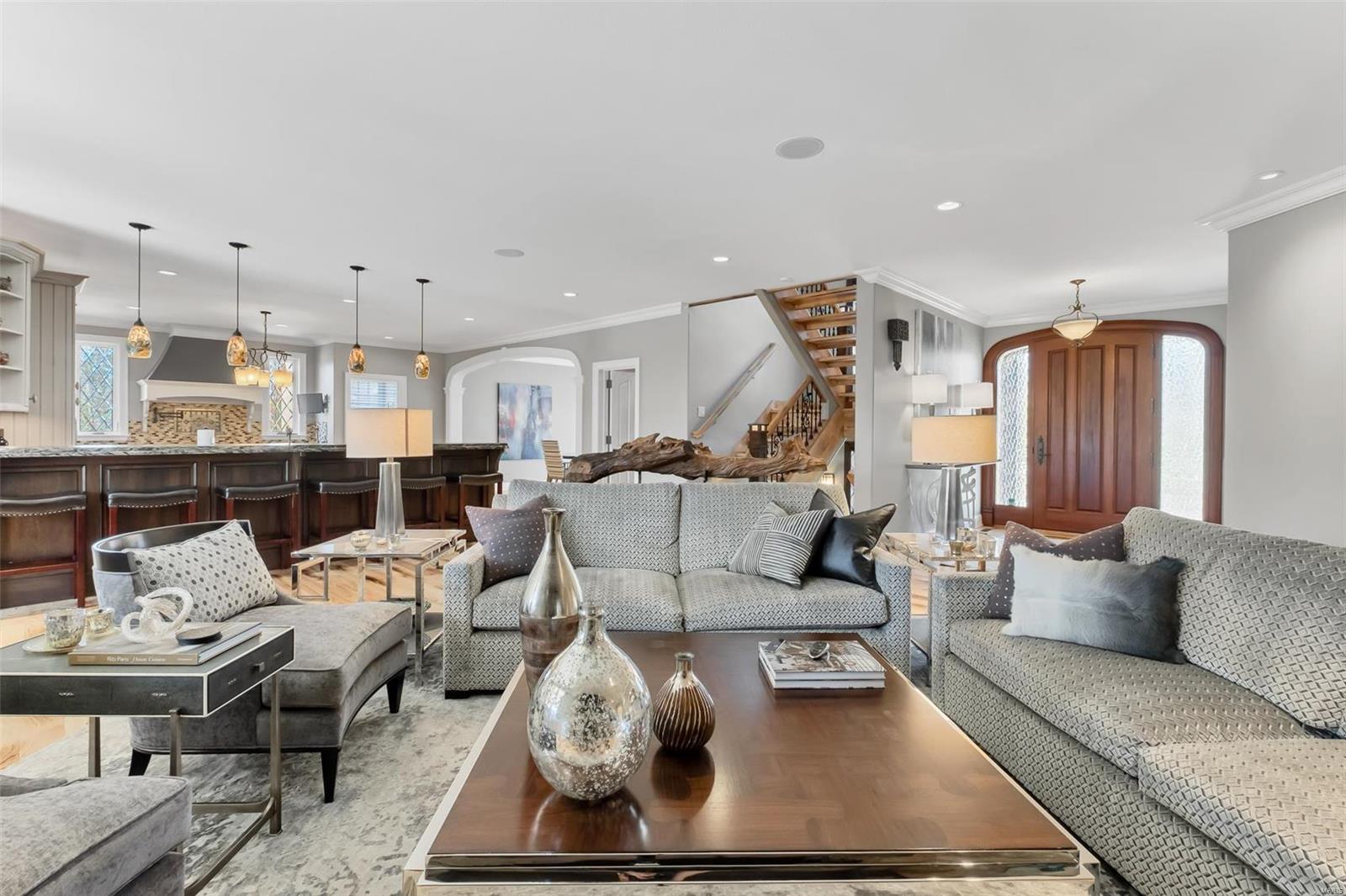 6 Rutherford Lane Town and Country, MO 63131 - Photo 7 of 58 Gallery Image 7