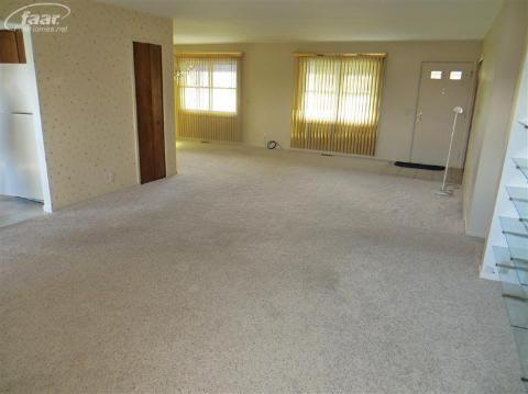 10175 Linden Road Grand Blanc, MI 48439 - Photo 4 of 17 20185729-3.JPG